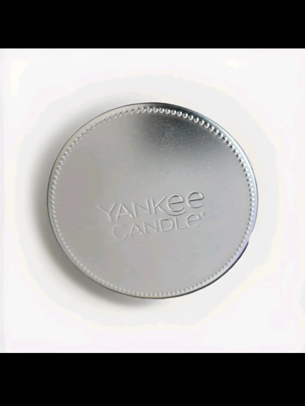 Yankee Candle Coconut Beach 7 Ounce Jar Candle - White, Silver Lid